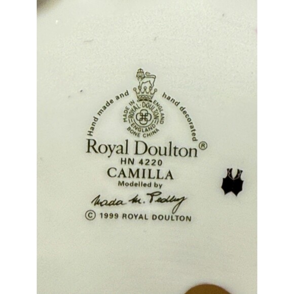 Royal Doulton Camilla HN4220 Bone China 8.5" Tall Retired England RARE - Picture 9 of 15
